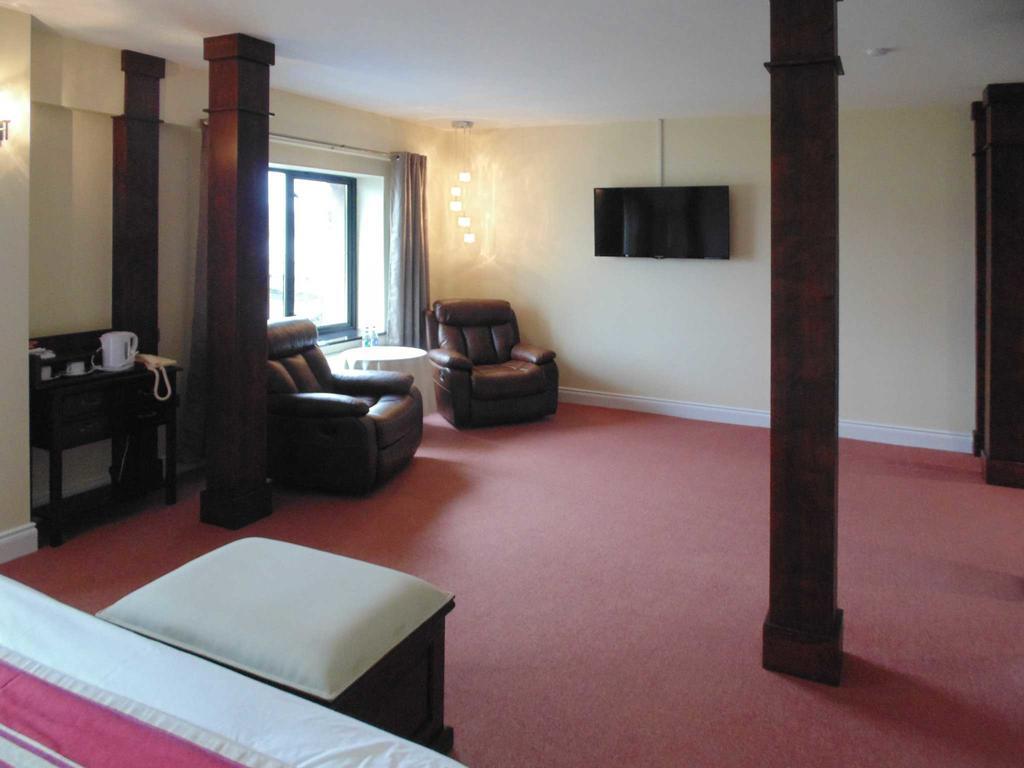 Ostan Oilean Acla Hotel Achill Sound Bagian luar foto